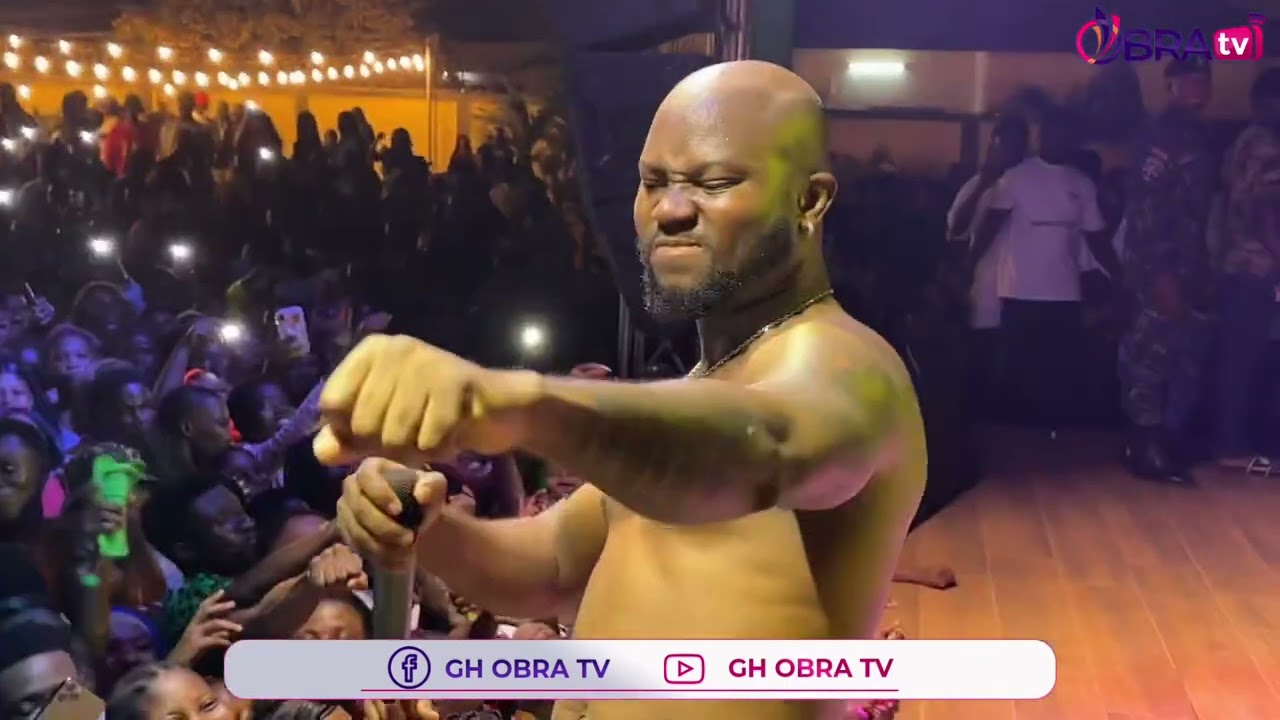 King Promise performs his hit song Terminator at Berekum