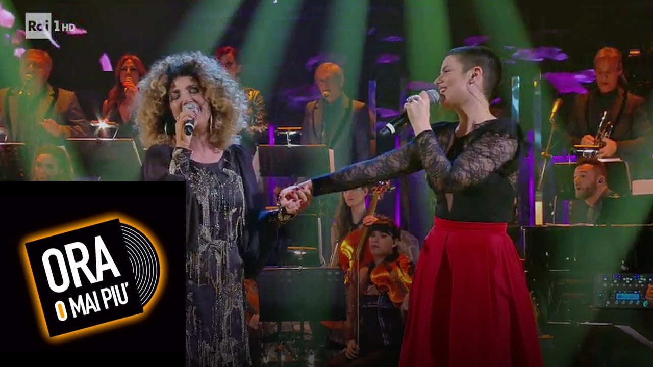 Silvia Salemi e Marcella Bella cantano 