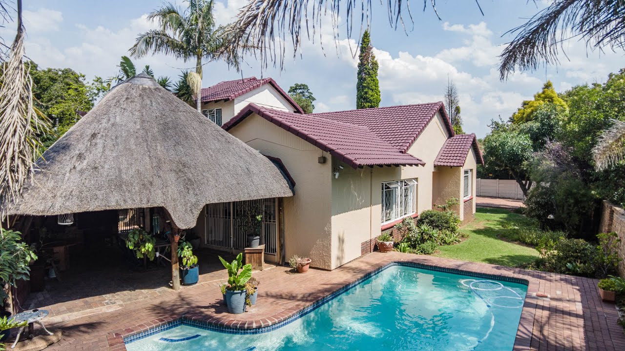 4 Bedroom For Sale - Edenglen