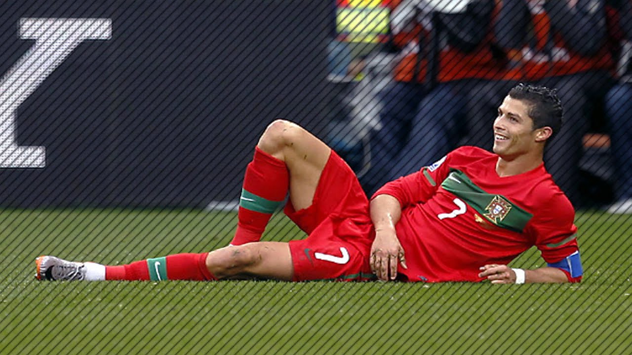 Top Funny Footballer Wasting Time | HD