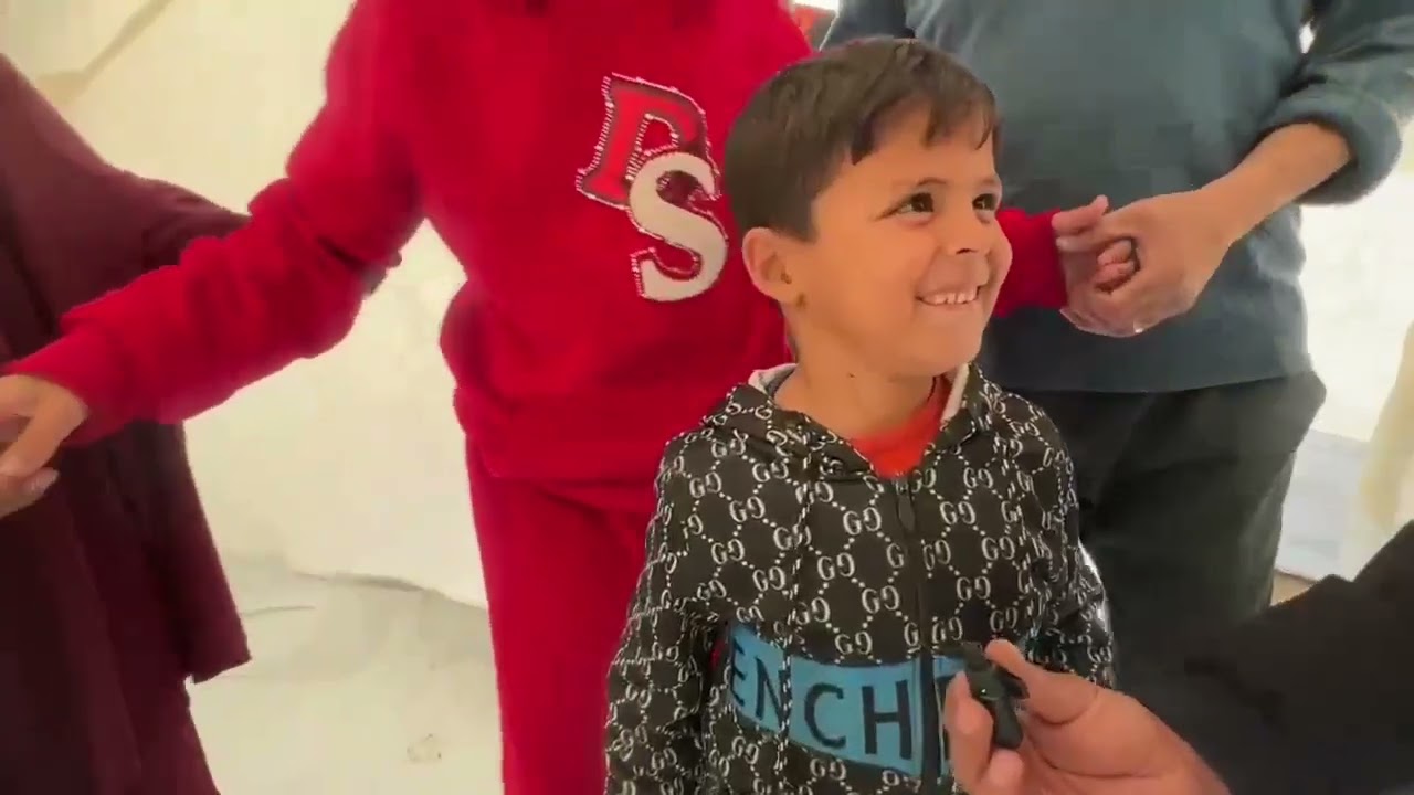 توزيع وبناء خيام النازحين المكفوفين في قطاع غزة،تنفيذ منتدى غزة لذوي الاعاقة البصرية.