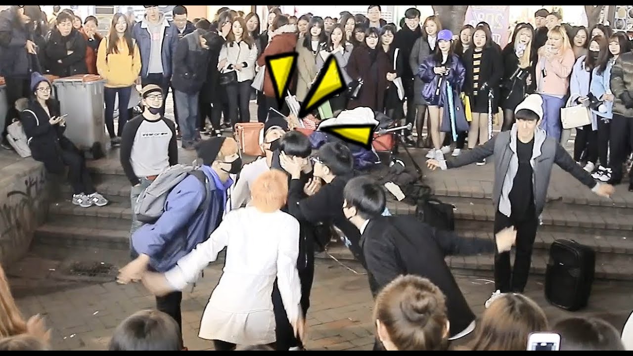 헉; 홍대갔다가 기습키스 당하는 남학생 관객(하람꾼)