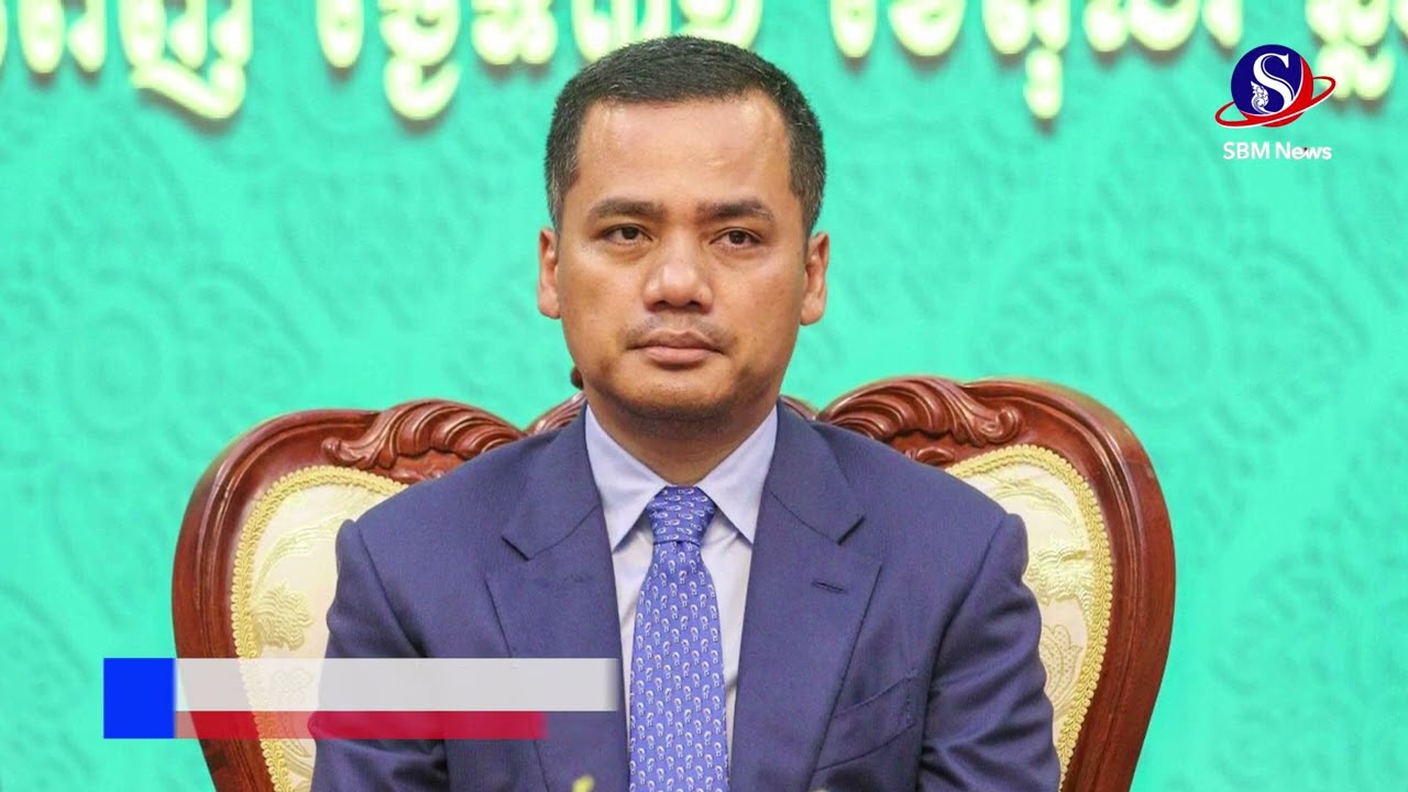 ធ្ងន់កហើយម្តងនេះ  ! មន្ត្រីនគរបាលសឹងតែមួយស្រុកបាទី នាំគ្នាផ្តិតមេដៃប្ដឹងលោកអធិកាទៅក្រសួងមហាផ្ទៃ ជុំវ