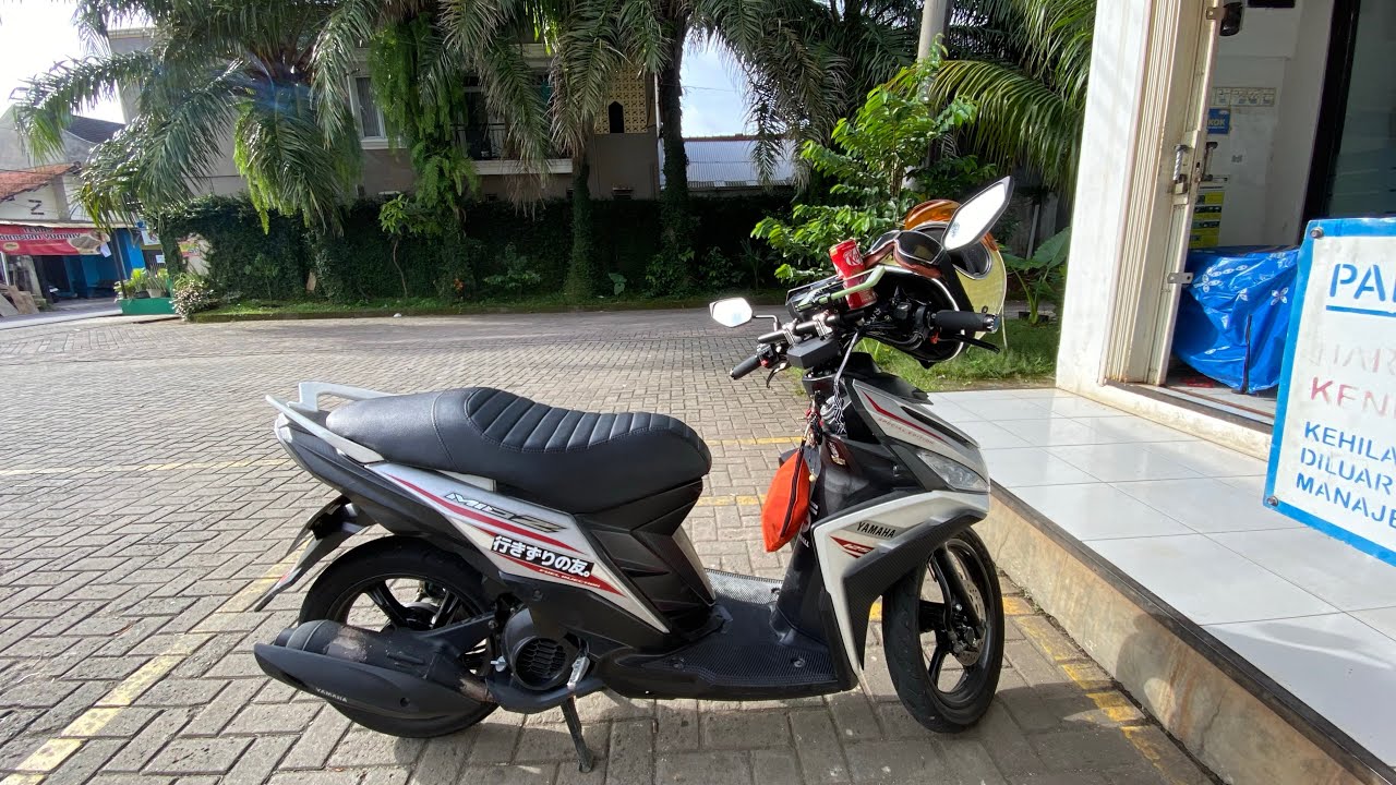 Cruising the outskirt Jakarta 