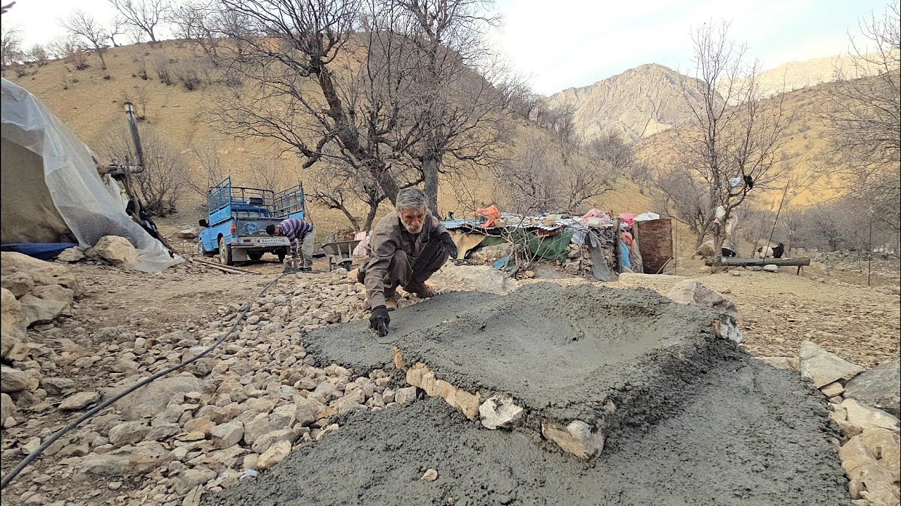Creativity in nomadic life: Making sinks with natural materials in the mountains