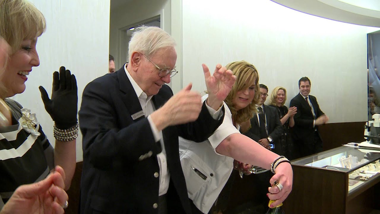 Warren Buffett helps a Berkshire Hathaway shareholder propose