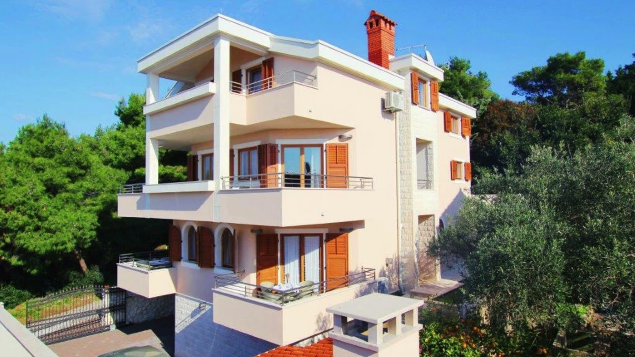 Villa Mustra*****