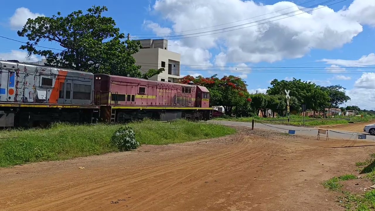 C580 com dupla de U20c partindo de Licinio de Almeida BA Maquinista gente boa 💥💥💥💥🚂🚂🚂🚂🚂🚂