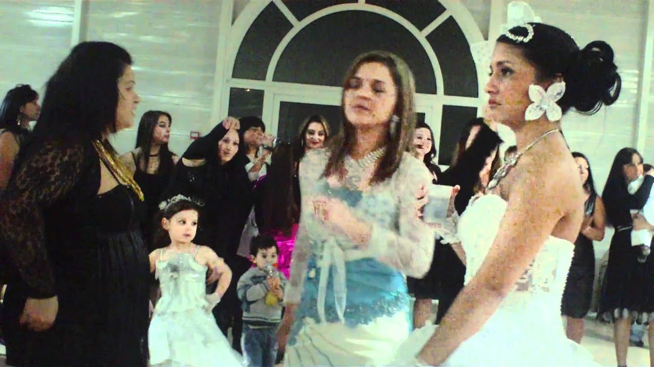 mariage gitan le 11 decembre