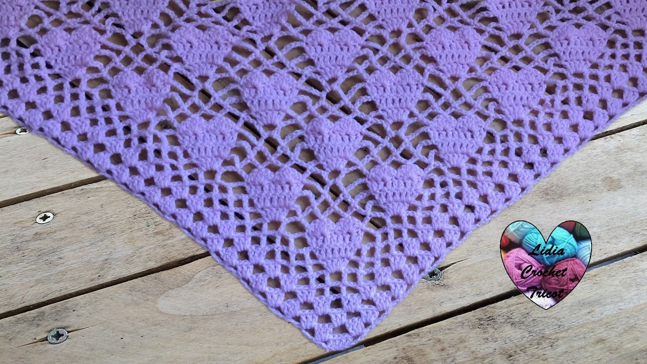 Châle cœur crochet / Chal tejido a crochet con motivos de corazones