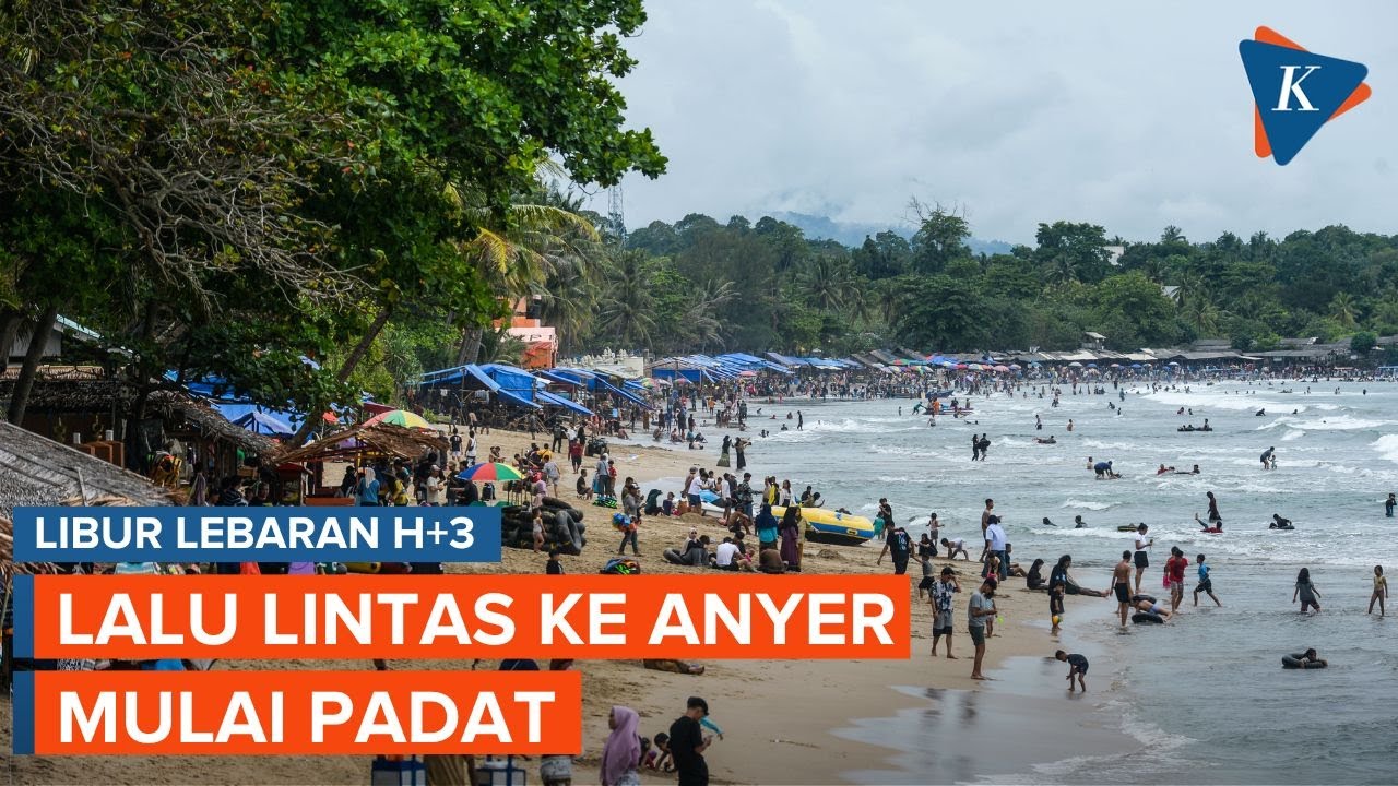 Jalur Menuju Anyer Banten Dipadati Kendaraan
