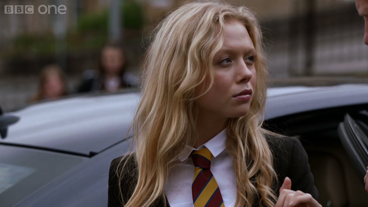 The new student Gabriella arrives - Waterloo Road: Series 9 Episode 11 Preview - BBC