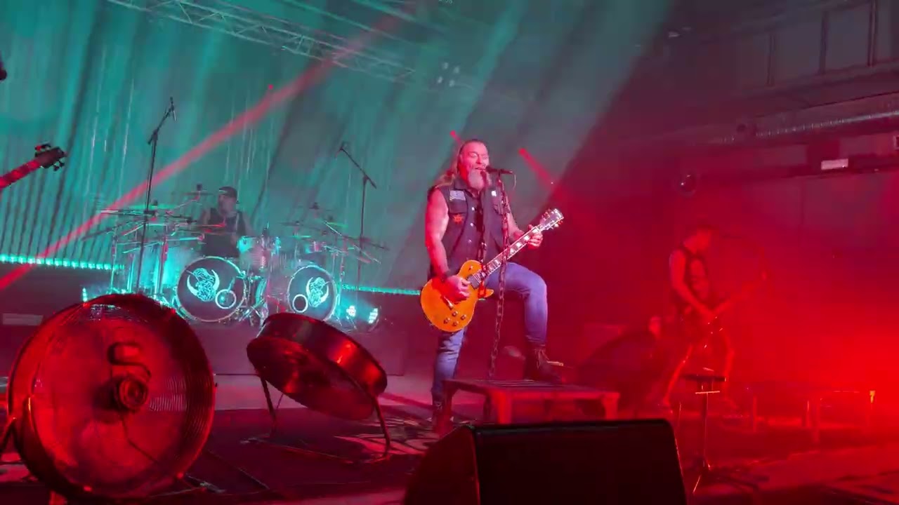 Škwor - Mý slzy neuvidíš LIVE 4K