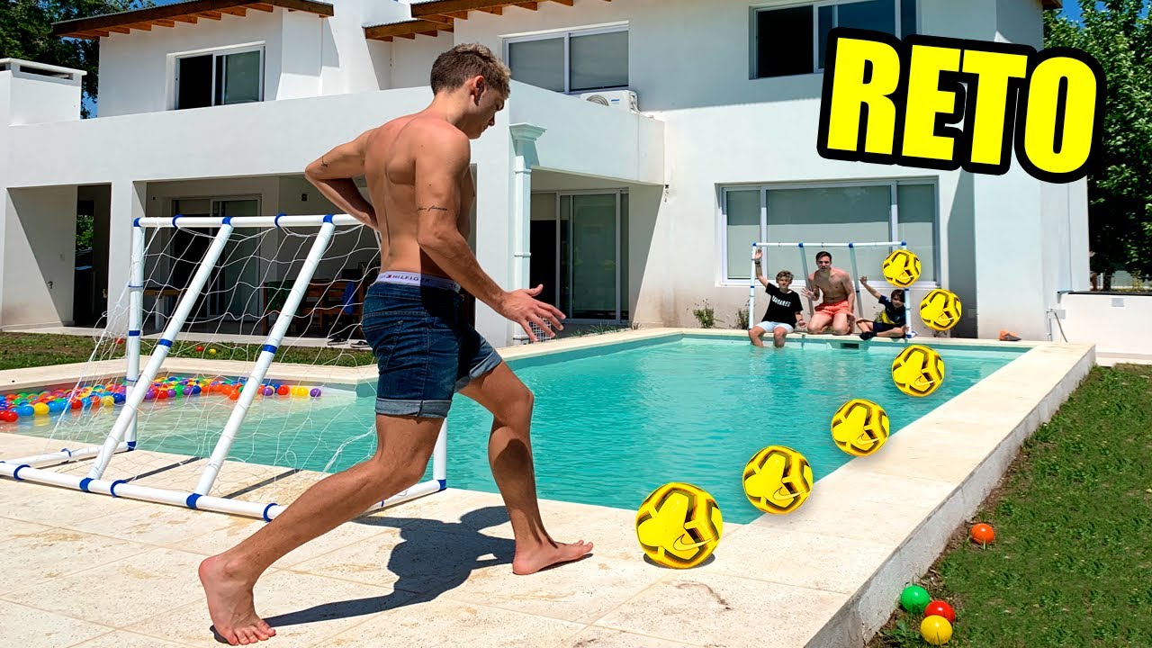 RETO de FÚTBOL en la PISCINA vs HERMANITOS!!