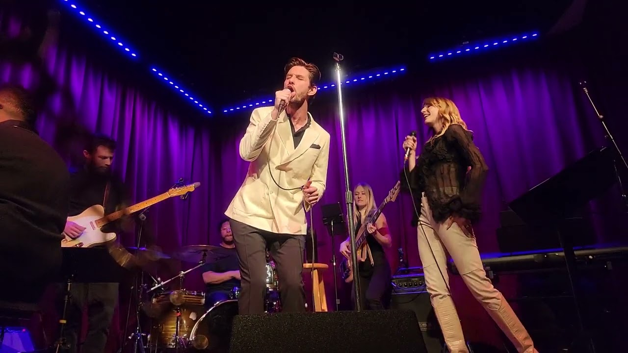 Ben Barnes | December 14, 2022 | Hotel Cafe | WHERE IS THE LOVE into AINT NO MOUNTAIN HIGH ENOUGH