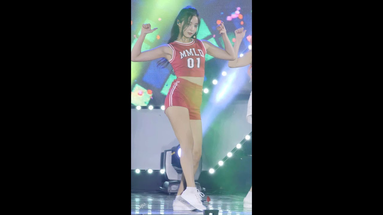 180721 모모랜드, 연우 - BBOOM BBOOM, 직캠 (MOMOLAND, YEONWOO - 뿜뿜, 4K, FANCAM) @안동 라이브 파워 뮤직 by SPHiNX