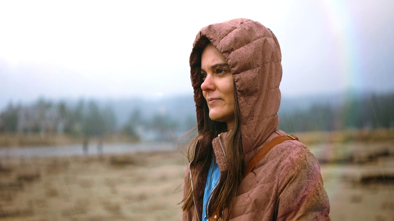 An anamorphic lens for solo filmmakers