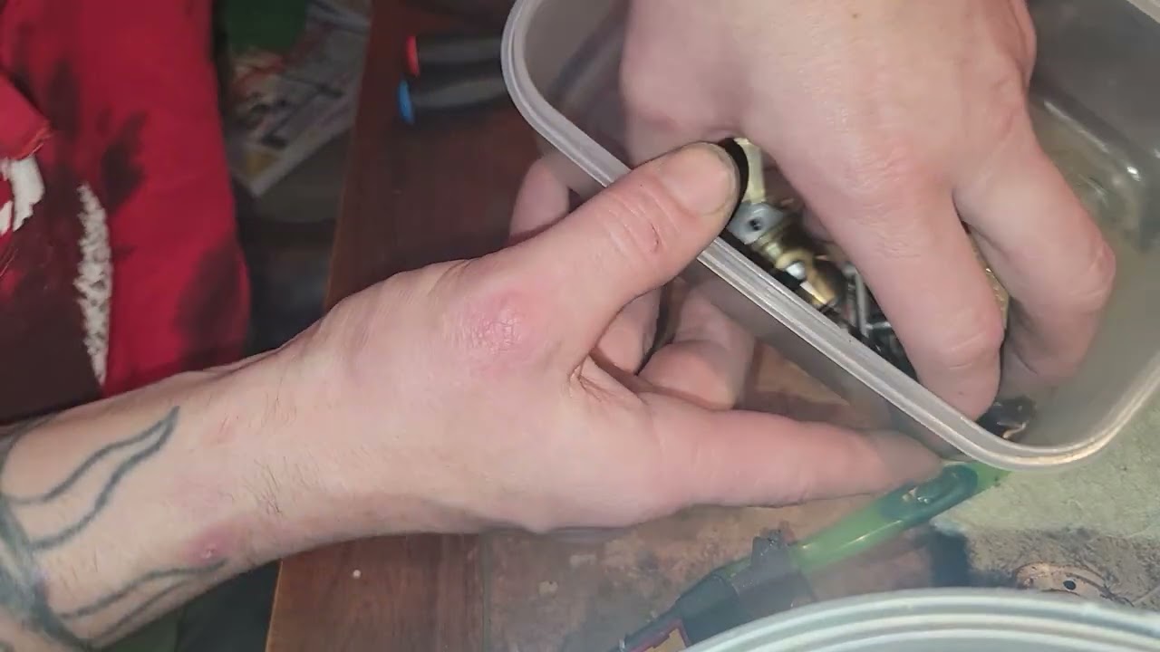 Traxxas TRX3.3 taredown,cleaning,rebuild and test rip. Part1...P2 coming tuesdsy