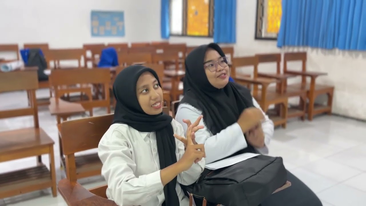 Presentasi dan role play implementasi pembelajaran prinsip menggembirakan materi perubahan wujud zat