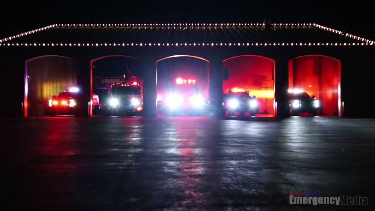 Fire Station Christmas Light Show SCESD2