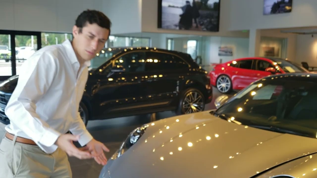 Как: открыть передний багажник и завести свой Porsche 992 911 с севшим аккумулятором.