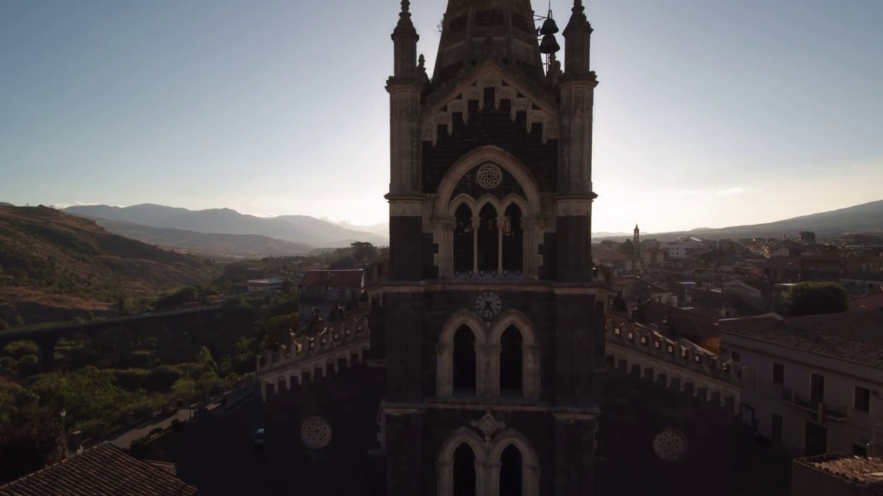 Chiesa di Santa Maria Randazzo vista dal drone