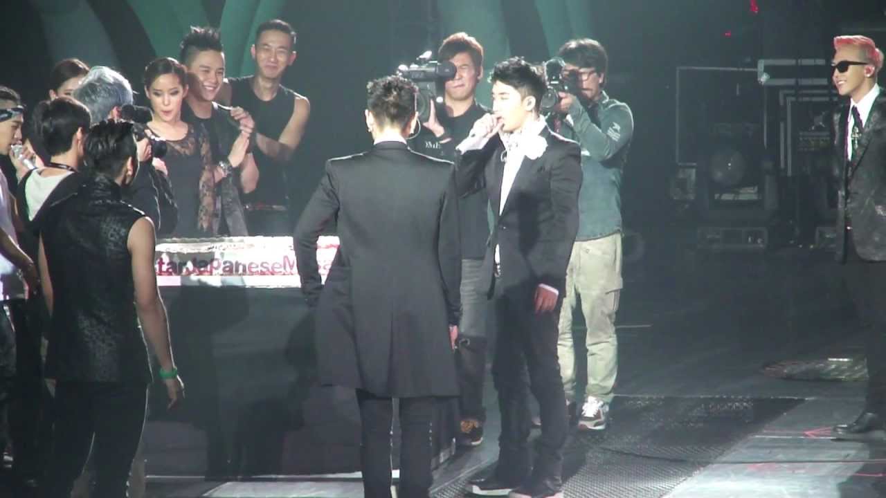 20121210 Seungri Birthday + TOP's dance