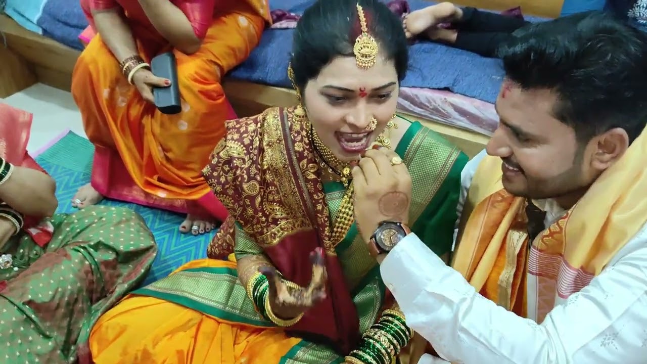 नवदाम्पत्याची मस्ती मजाक/गृहप्रवेशानंतर झाला भांडी ठोकरण्याचा&उखाणे घेण्याचा कार्यक्रम/Suman's magic