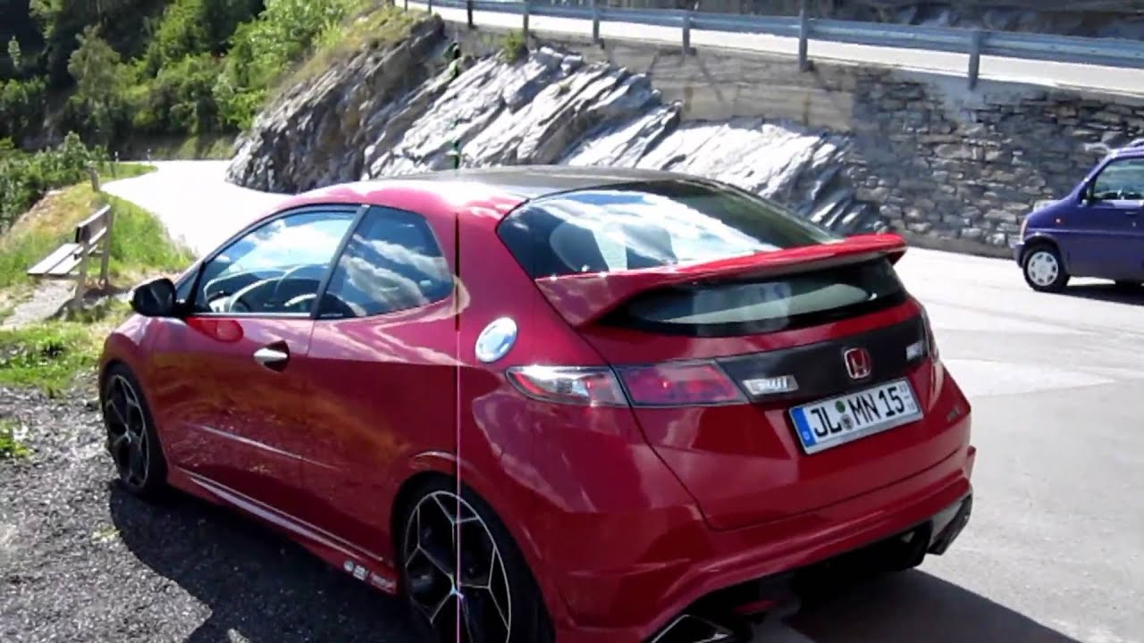 HONDA CIVIC Type R FN2 - THE SKY IS THE LIMIT