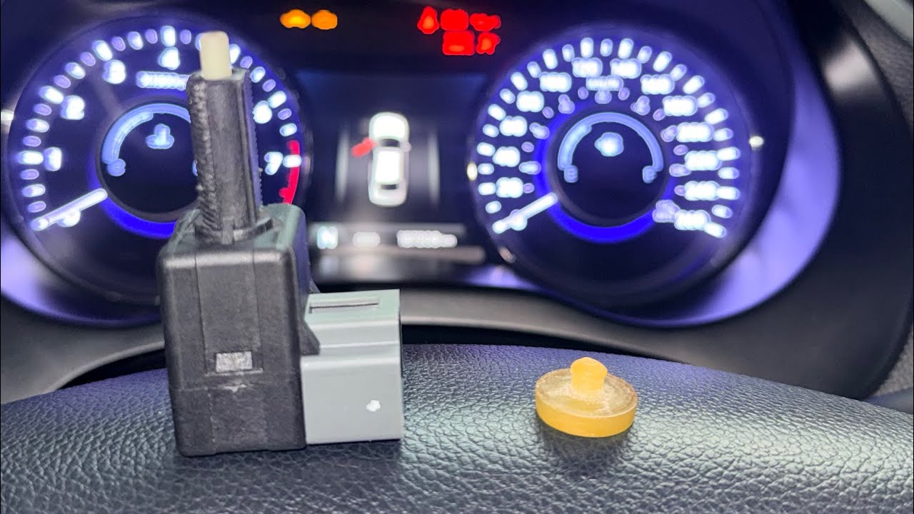Epb do azera acendeu / auto hold/ tração /  como trocar o sensor que causa isso! #epb painel #azera 