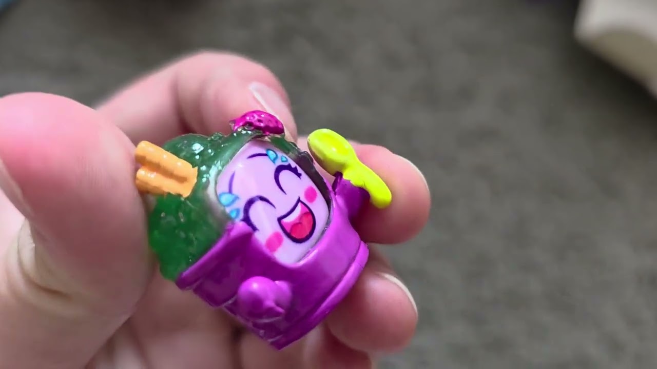 《Unboxing Moji Pops》