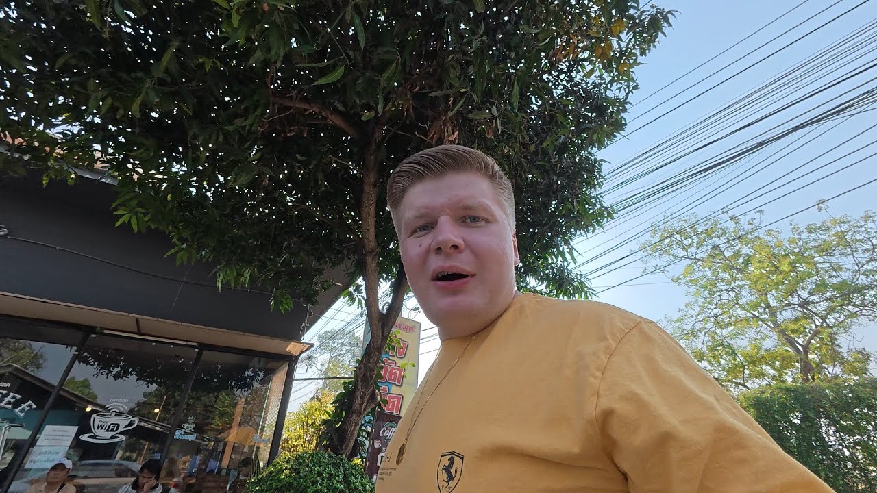 Я слишком устал от всего этого в Таиланде (последствия автомобильной аварии).