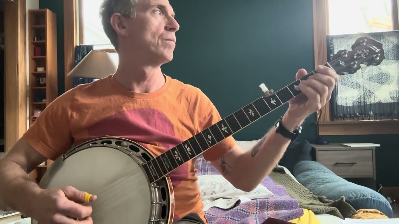 Roll in my sweet baby’s arms. Banjo tutorial