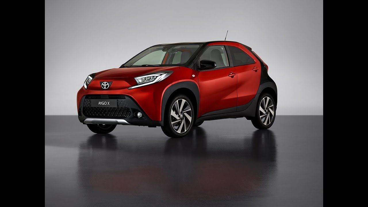 Delivery and explanation of main controls Aygo x (Cross)