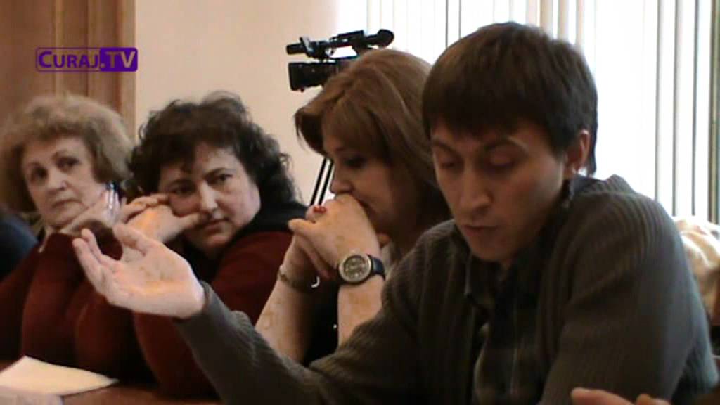 Curaj.TV - Uniforma şcolară - o problemă inventată (p. a II-a)