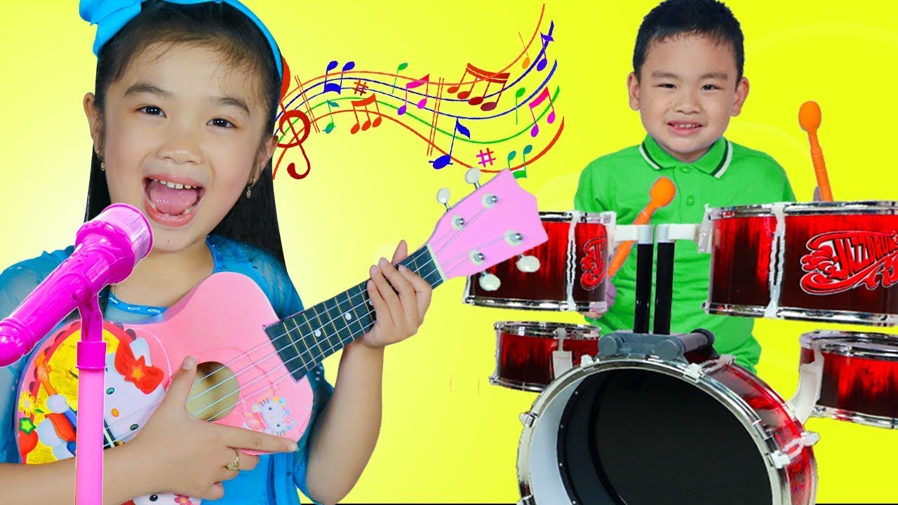 Hana & Lyndon Pretend Play with GUITAR & DRUM Toys and Sings Songs Together