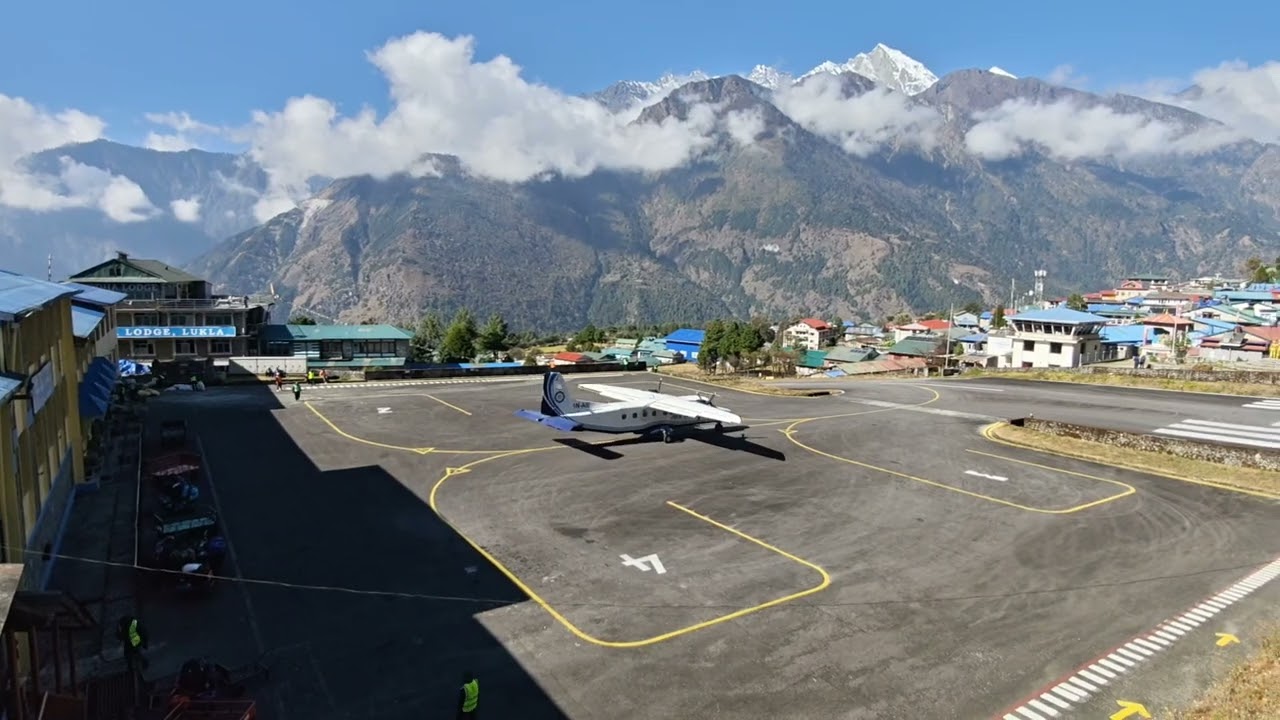 Worlds most dangerous airport Lukla Looks like this 🤭🤭🤭