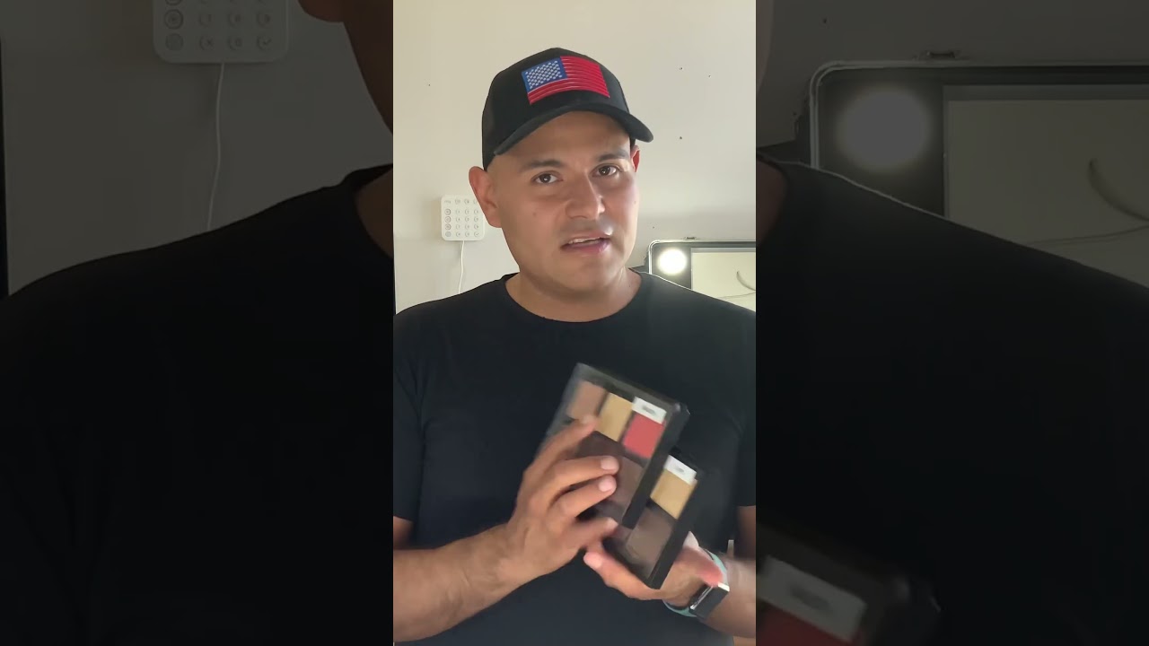Anastasia Beverly Hills contour cream pallet light and medium. #anastasiabeverlyhills #beautyblender