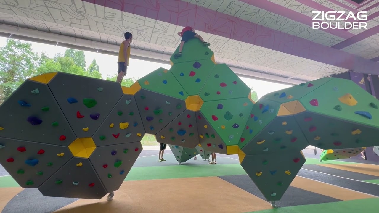 ZIGZAG boulder wall on public spaces PLAYGROUND