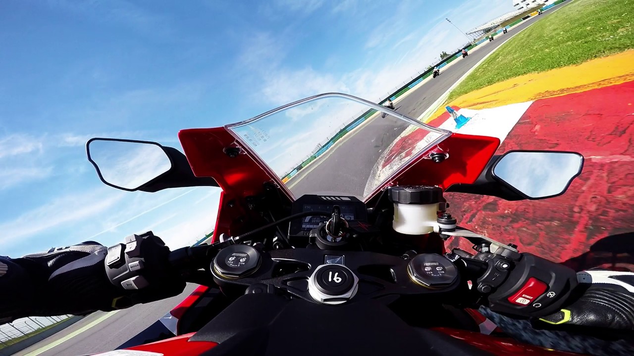 Honda CBR1000RR 2017 - Honda Days - Never Magny-Cours - GoPro