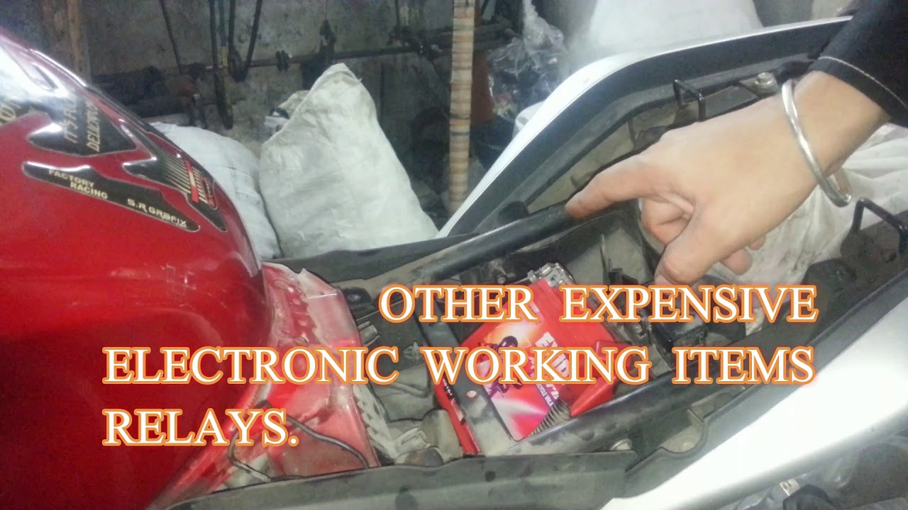 Honda CBR 250R Battery Replacement.