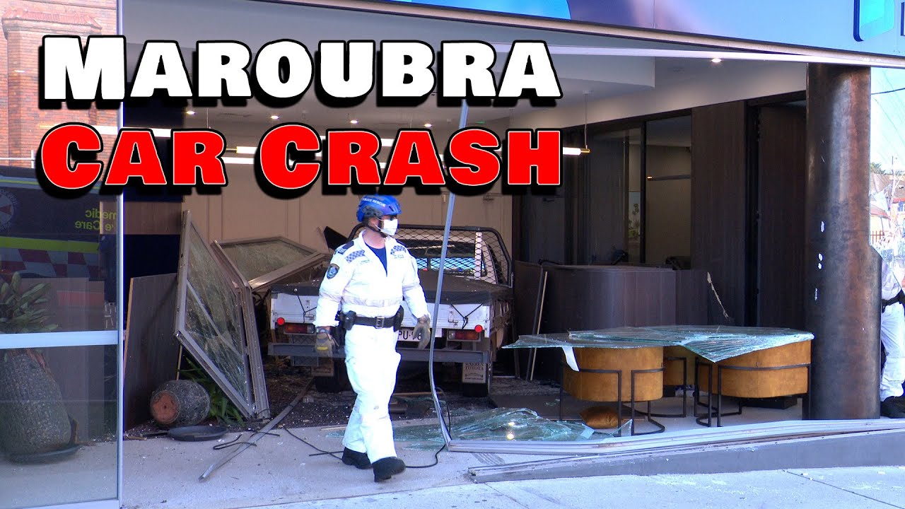 Car crashes into office building in Maroubra
