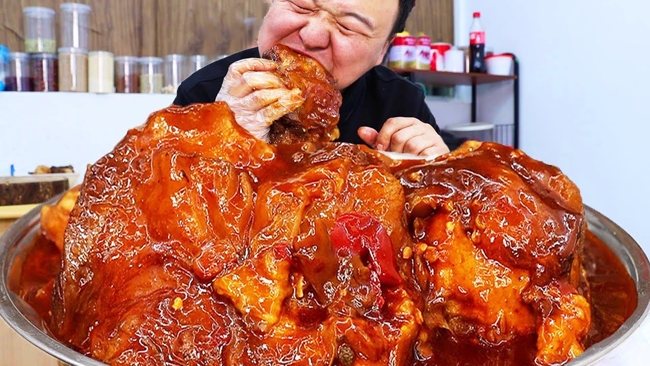 10斤牛窝骨，阿强做“辣卤牛窝骨”，香辣Q弹，一口一坨吃过瘾！【cram阿强】