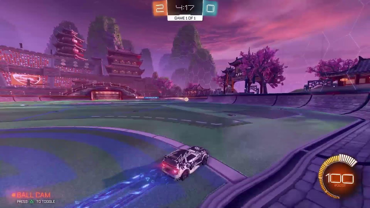 PLAYING ROCKET LEAGUE