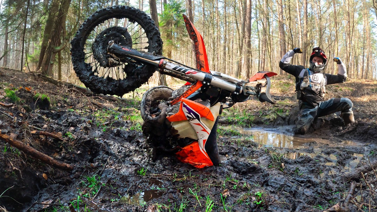 Enduro - Mud Hills and Thrills
