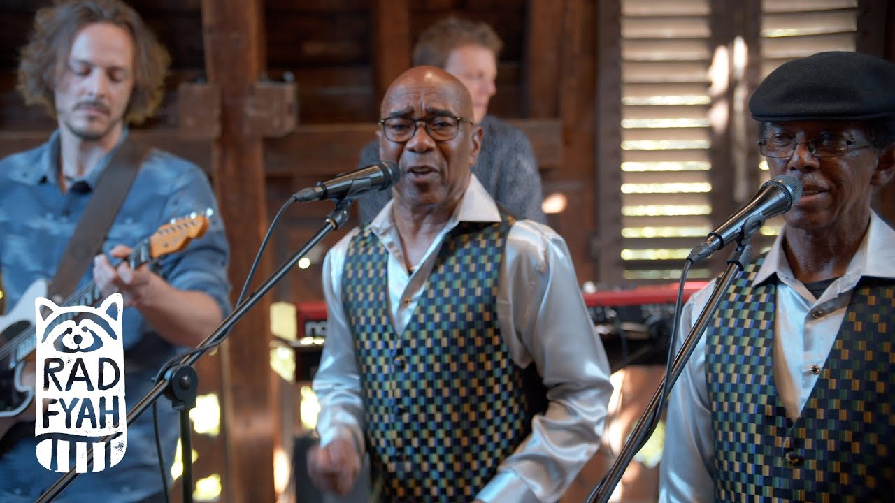 Keith & Tex and The Steadytones - Hypnotizing Eyes - Rad Fyah Studio (on the road) Live Session