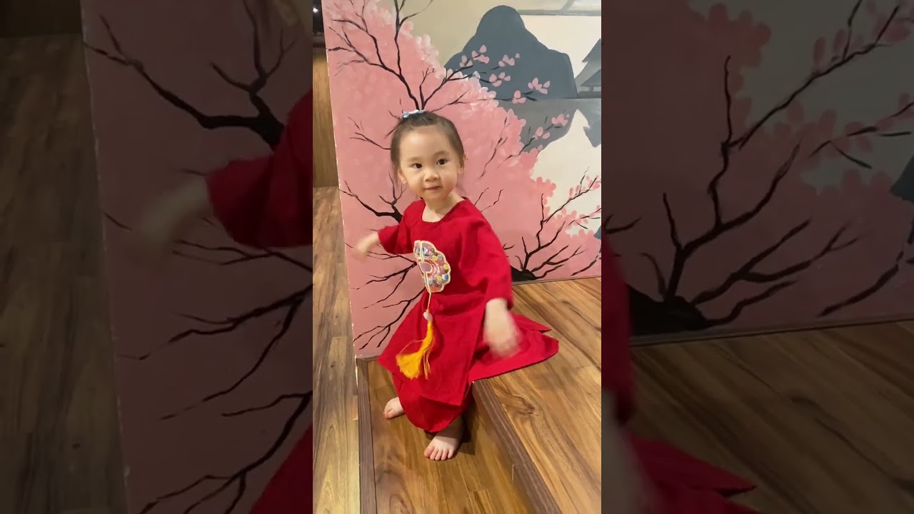 Du Xuân cùng Ông Bà Nội 