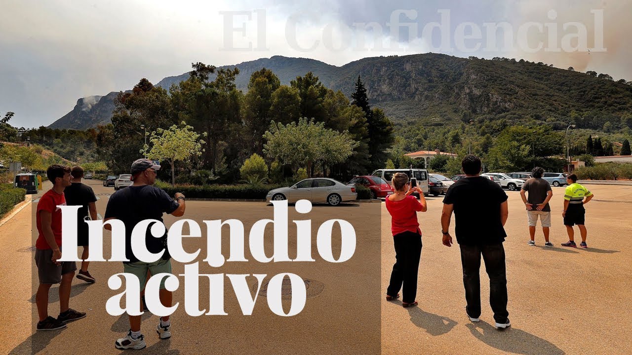 El incendio de Llutxent sigue activo,  más de 3.000 vecinos han sido desalojados