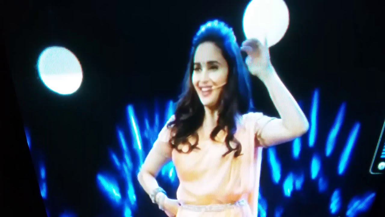 Tu Long Main Elaichi song choreography learn with Madhuri Dixit Nene On Tata sky Dance Studio