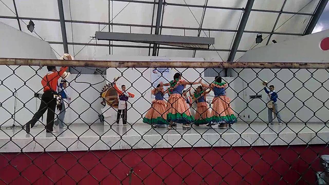 Cuadro antioque&ntilde;o - grupo avanzado escuela danzas funza